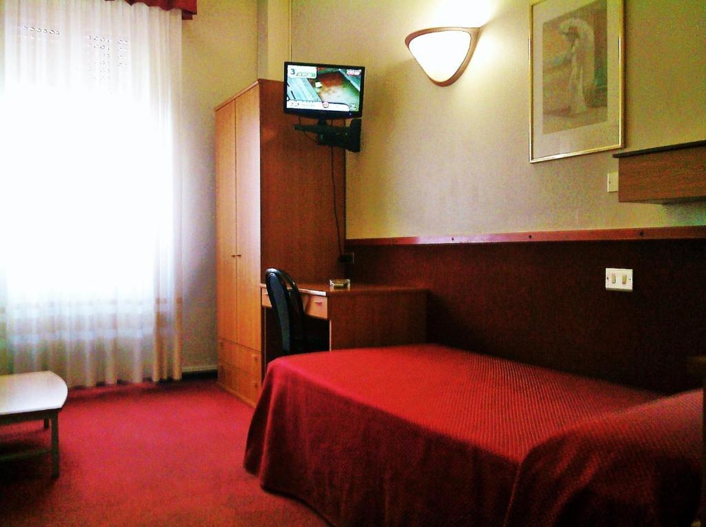 Hotel Rosy 2*