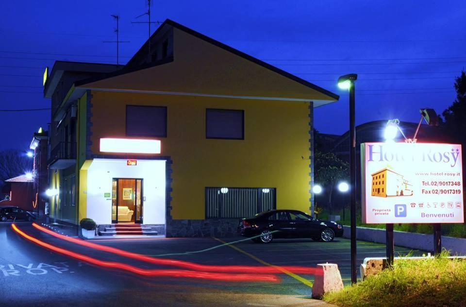 Rosy Hotel 2*